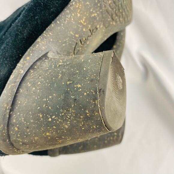 Unstructured by Clarks Black Suede Block Heel Ankle Booties Size 5.5 - Picture 6 of 8